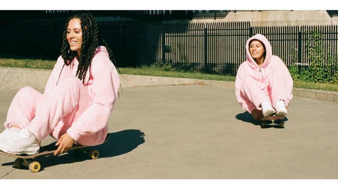 Juicy Couture Skateboard Border